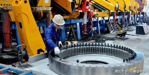 飛鶴鞋業(yè) 機(jī)械制造加工車間配備的勞保用品包含哪些