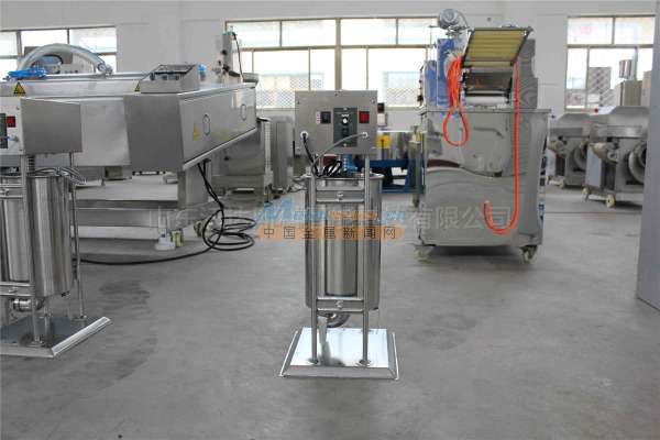 香腸加工全套設備按需定制 不銹鋼制作香腸臘腸成套機器專業解析